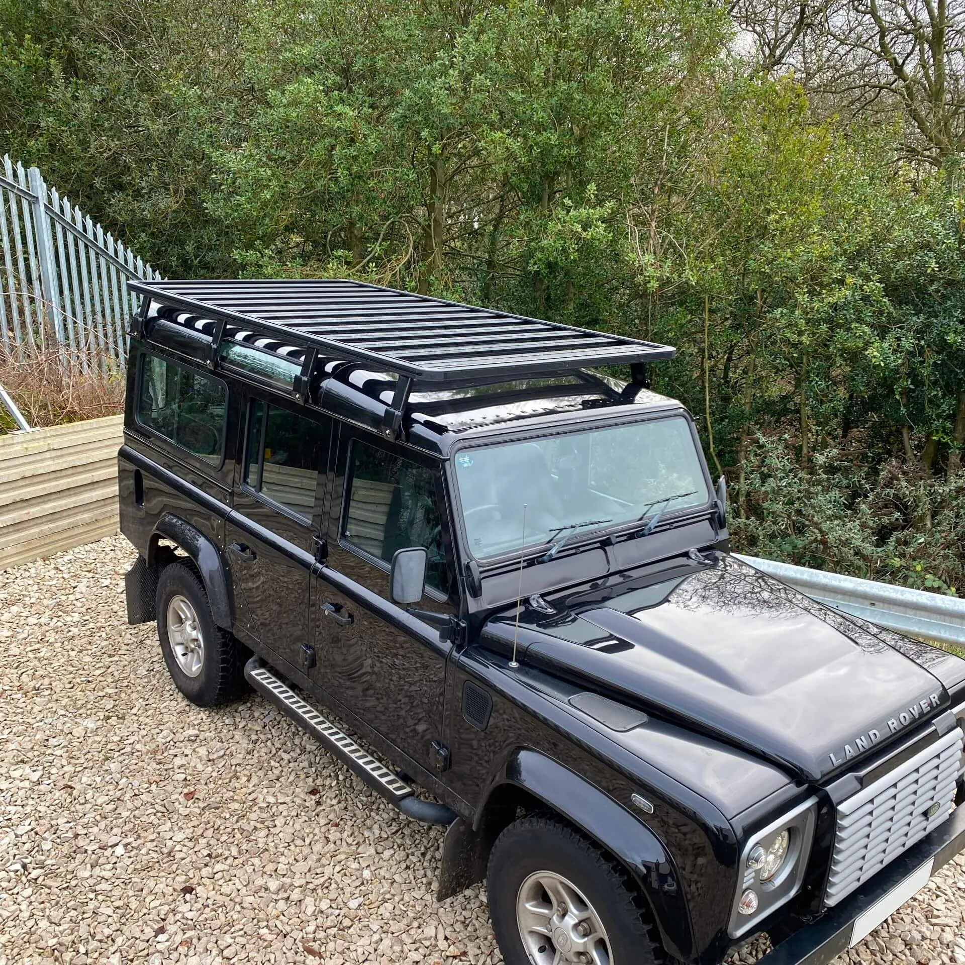 AluMod Low Profile 270cm x 147cm Roof Rack for the Land Rover Defender 110 83-16