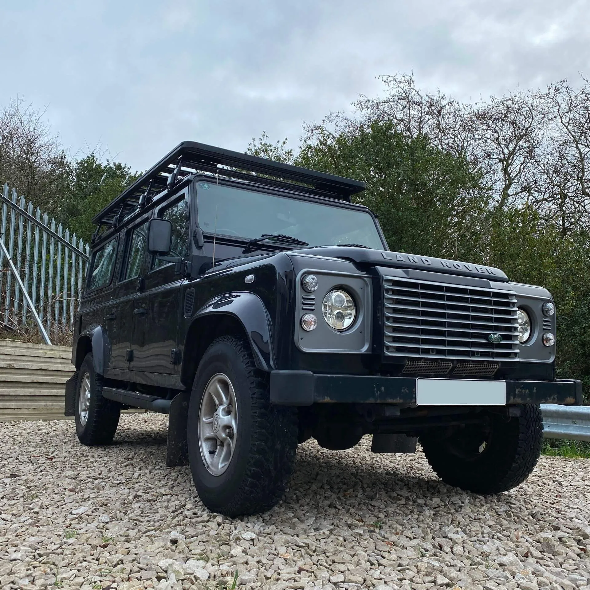 AluMod Low Profile 270cm x 147cm Roof Rack for the Land Rover Defender 110 83-16