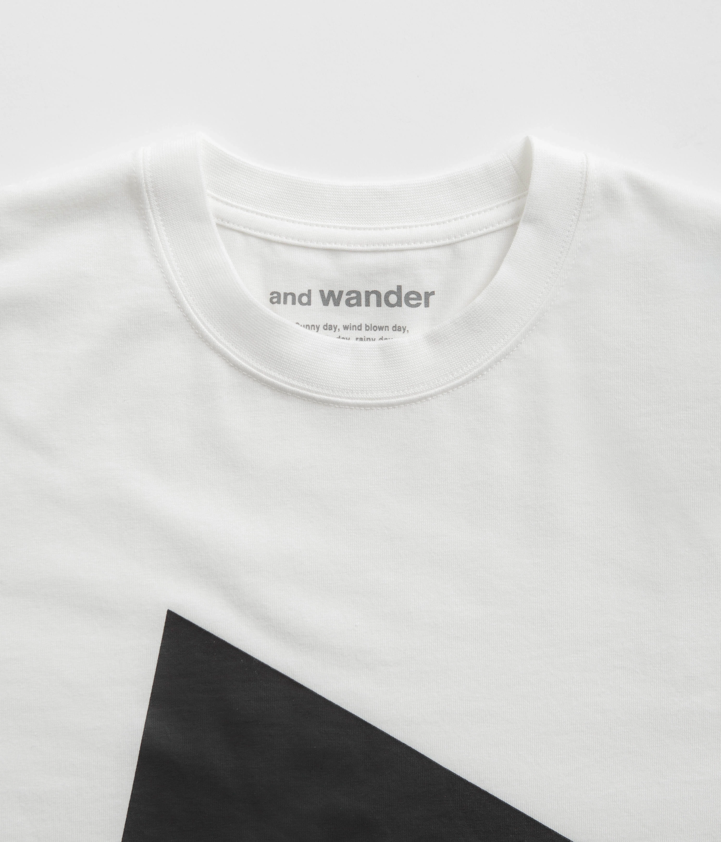 and wander Logo T-Shirt - White