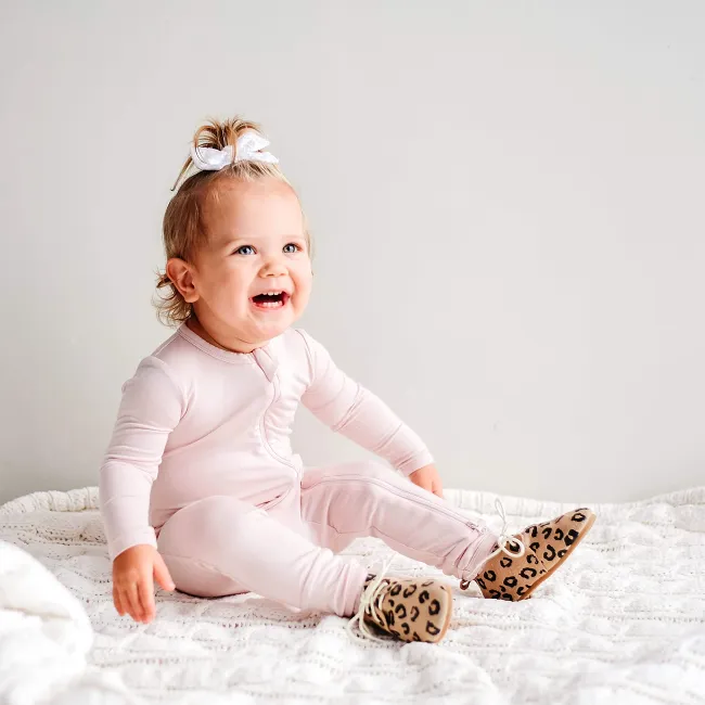 Kyte Baby Zippered Romper in Blush