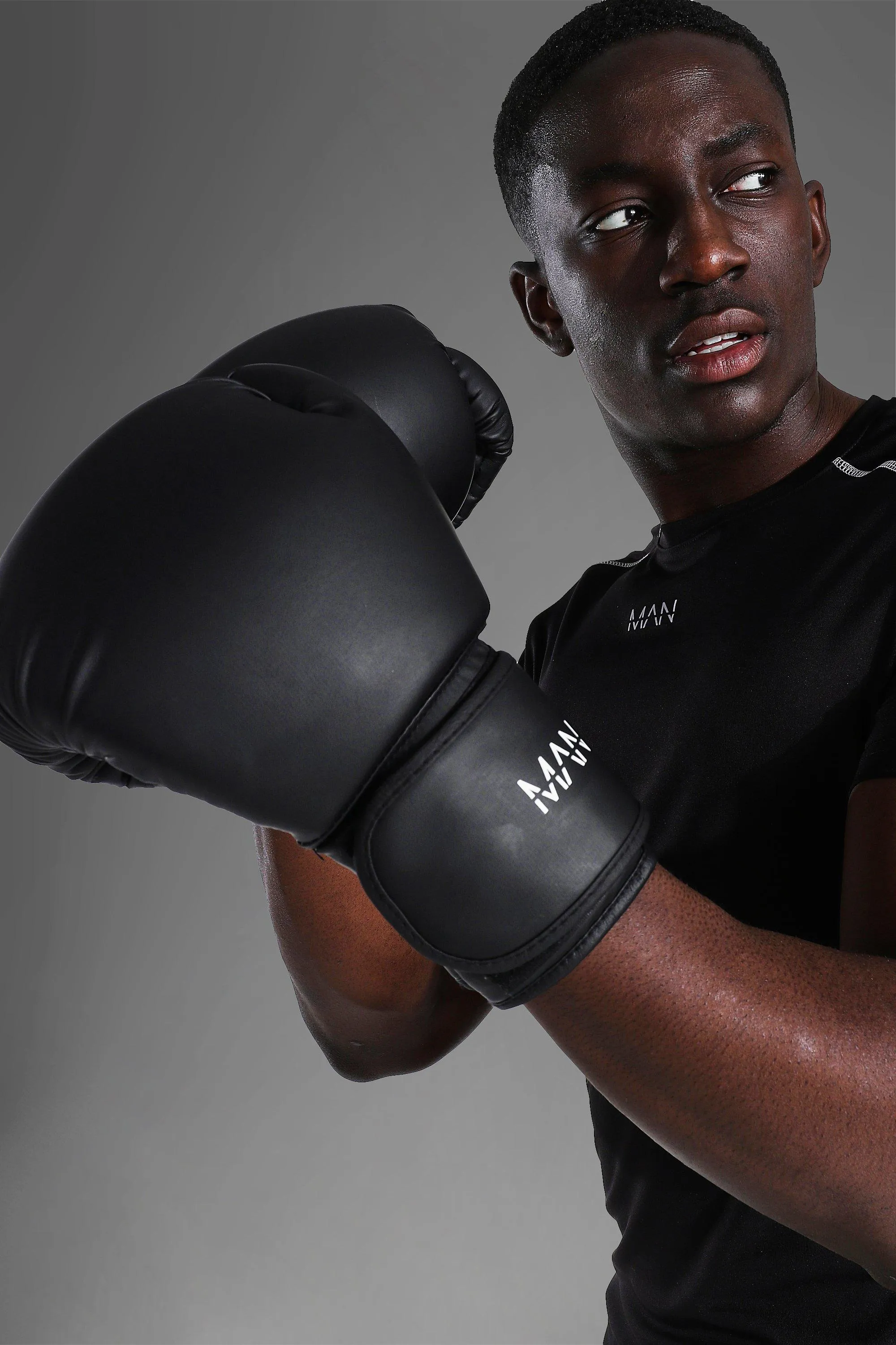 Man Active Gym Boxing Gloves