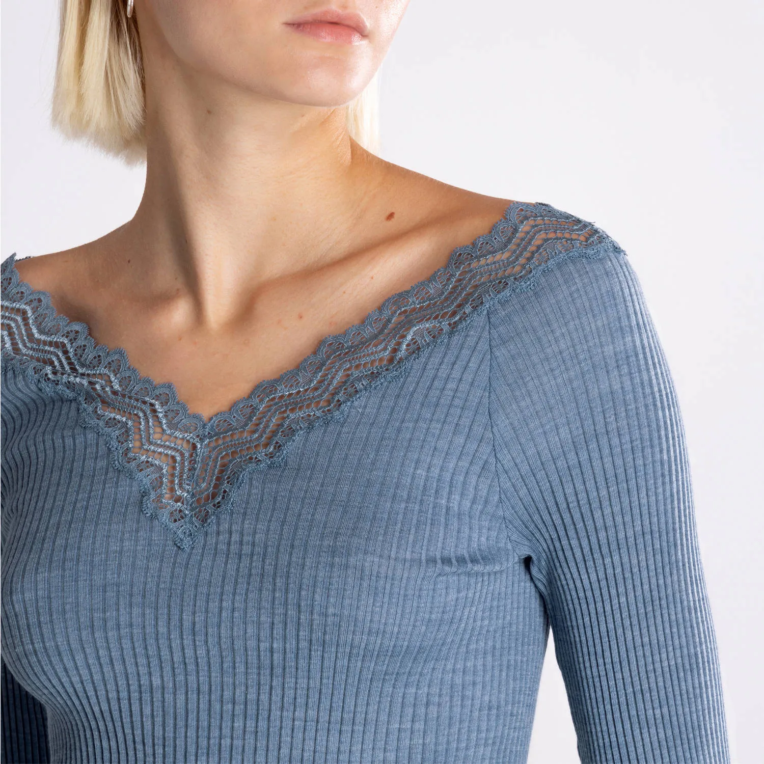 Oscalito  |Casual Style Wool Silk Long Sleeves Lace Elegant Style