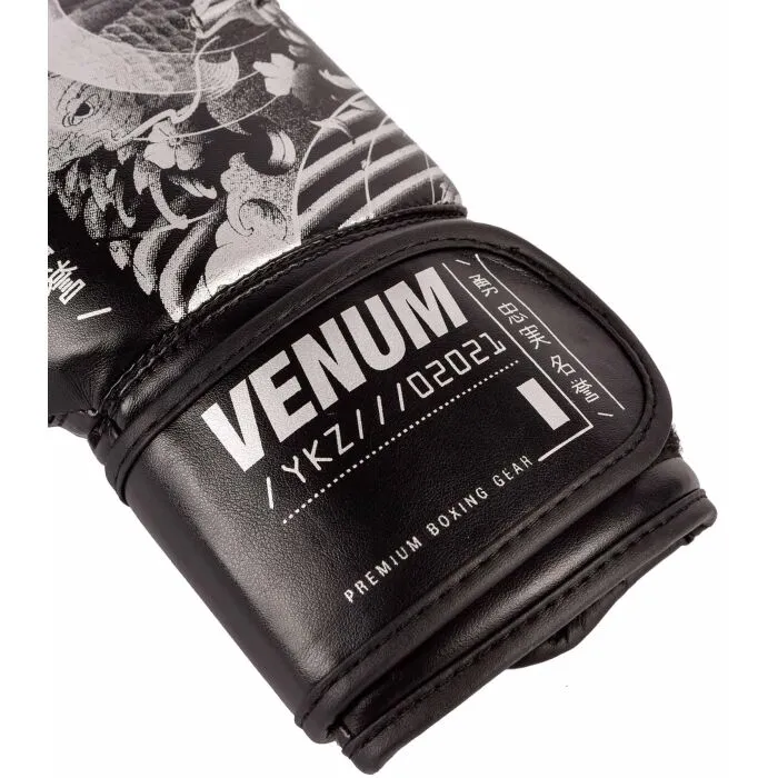 Venum YKZ21 BOXING GLOVES